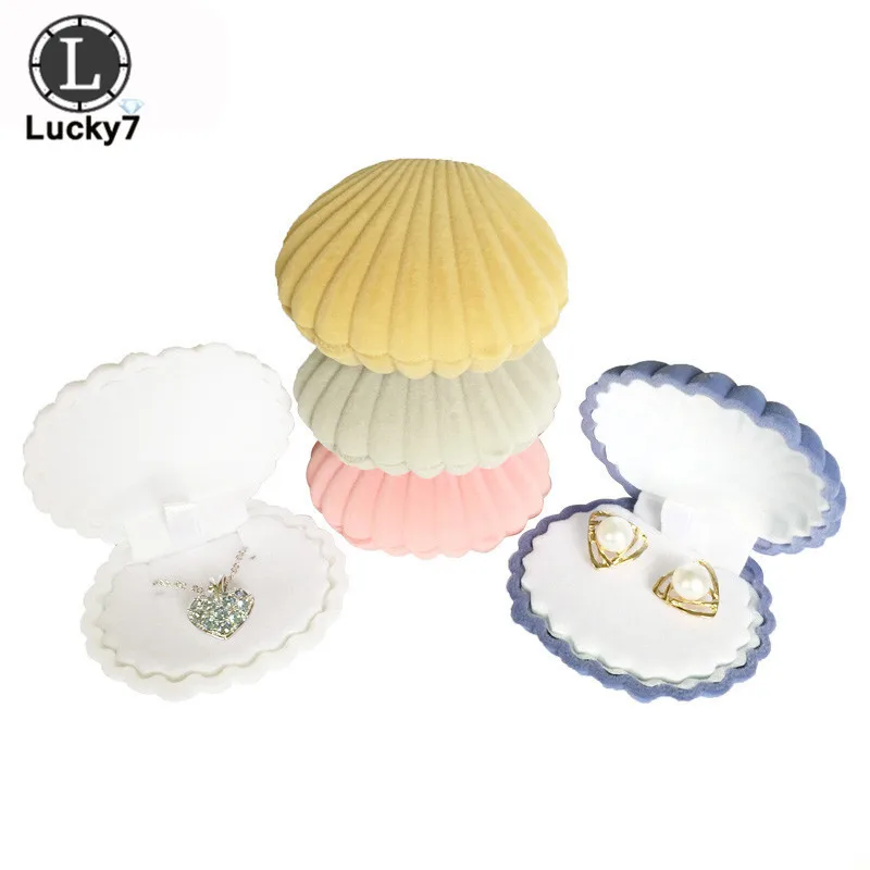 1 Piece Shell Shape Velvet Wedding Engagement Ring Box For Earrings Necklace Bracelet Jewelry Display Gift Box Holder
1 Piece Shell Shape Velvet Wedding Engagement Ring Box For Earrings Necklace Bracelet Jewelry Display Gift Box Holder