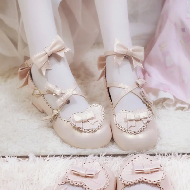 Lolita Japanese small leather shoes round head sweetheart bow mid-heeled cute princess shoes Bowknot Princess Kawaii Girl Women
Lolita Japanese small leather shoes round head sweetheart bow mid-heeled cute princess shoes Bowknot Princess Kawaii Girl Women
