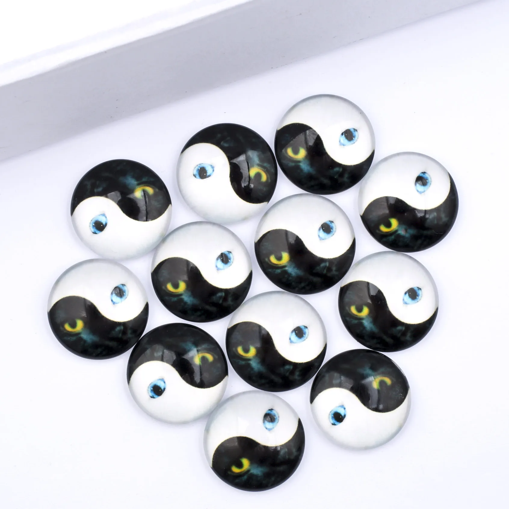 20Pcs Tai Chi Ans Cat's Eyes Pictures 20mm Round Glass Cabochon Diy Flat Back For Keychain Necklace Earrings Jewelry Findings
20Pcs Tai Chi Ans Cat's Eyes Pictures 20mm Round Glass Cabochon Diy Flat Back For Keychain Necklace Earrings Jewelry Findings