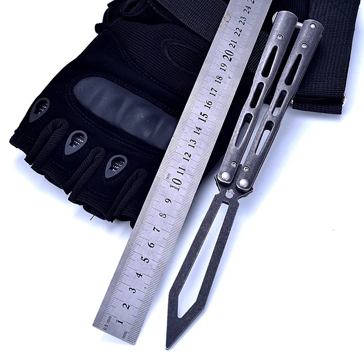 Practice knife folding knife butterfly training butterfly flick knife outdoor cool tools not open edge
Practice knife folding knife butterfly training butterfly flick knife outdoor cool tools not open edge