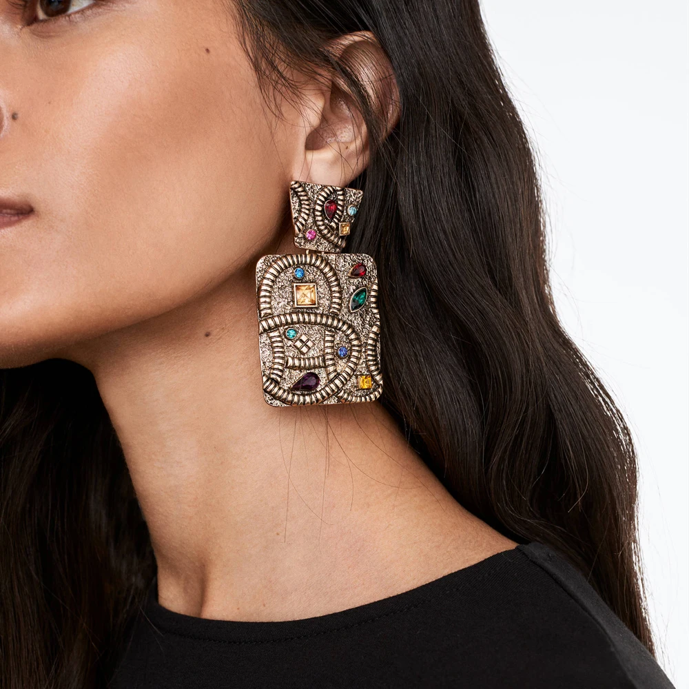JUJIA Vintage Ethnic Gold Drop Earrings For Women Geometric Crystal Earings Gift Oorbellen India Wedding Jewelry
JUJIA Vintage Ethnic Gold Drop Earrings For Women Geometric Crystal Earings Gift Oorbellen India Wedding Jewelry