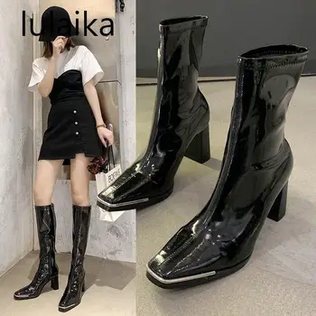 Autumn Winter Ankle Boots for Women Vintage Black Square Toe High Boots Brand Ankle Boots Thick Heels Female Shoes 35-39
Autumn Winter Ankle Boots for Women Vintage Black Square Toe High Boots Brand Ankle Boots Thick Heels Female Shoes 35-39