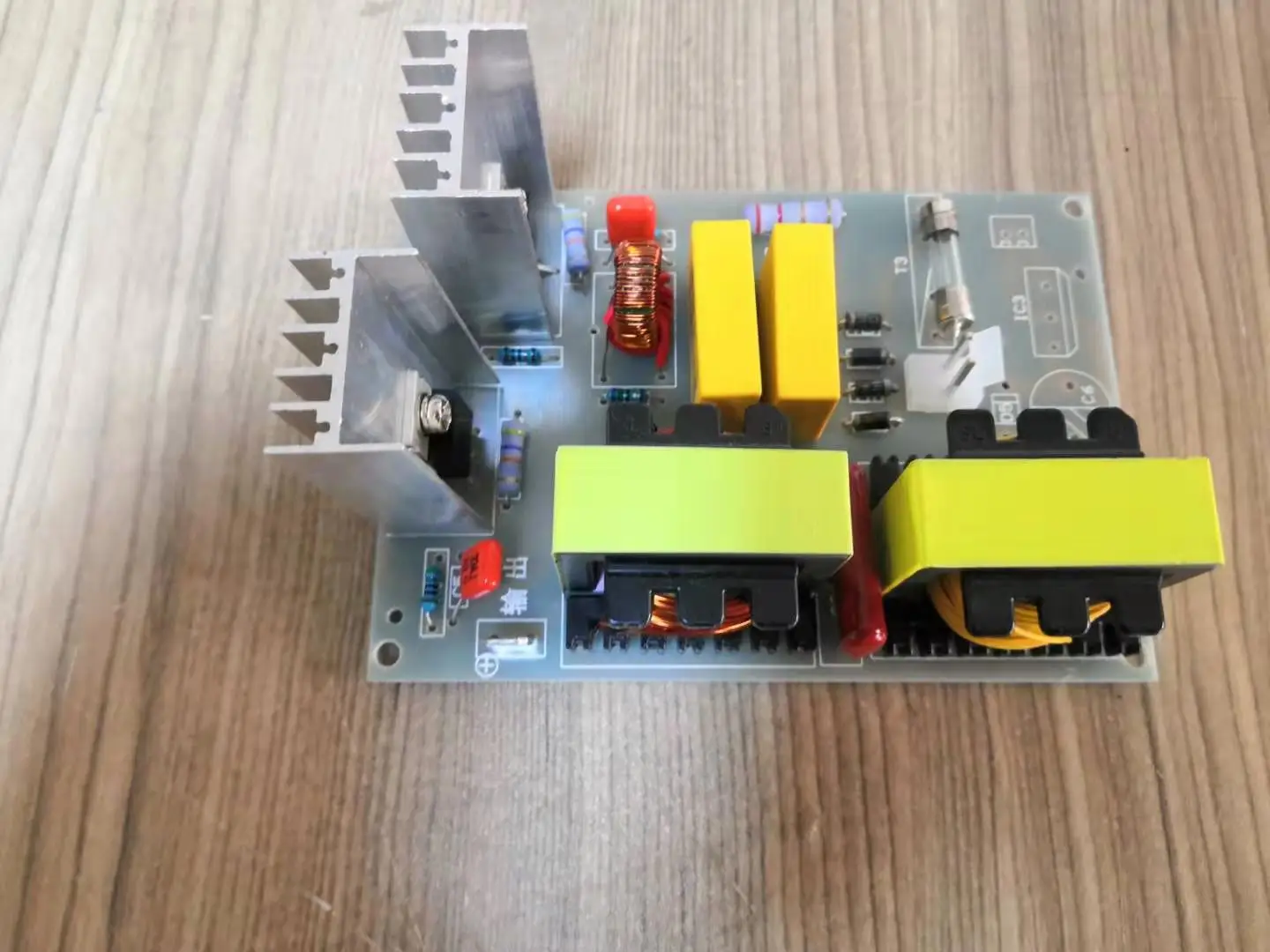 Ультразвуковой приводной платы драйвер питания ультразвуковой генератор Тепловая плата и другие аксессуары
Ультразвуковой приводной платы драйвер питания ультразвуковой генератор Тепловая плата и другие аксессуары