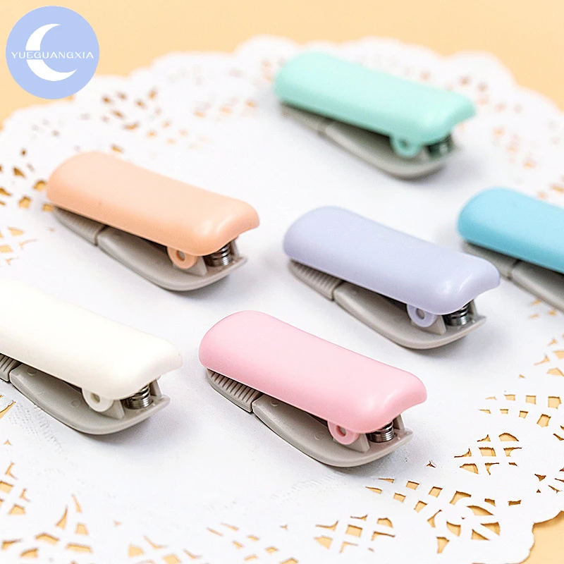 YUEGUANGXIA Colorful Tape Cutting Scissors Suitable for 6mm-30mm Masking Tape Stationery Scissors Mini Convenient Scissors
YUEGUANGXIA Colorful Tape Cutting Scissors Suitable for 6mm-30mm Masking Tape Stationery Scissors Mini Convenient Scissors