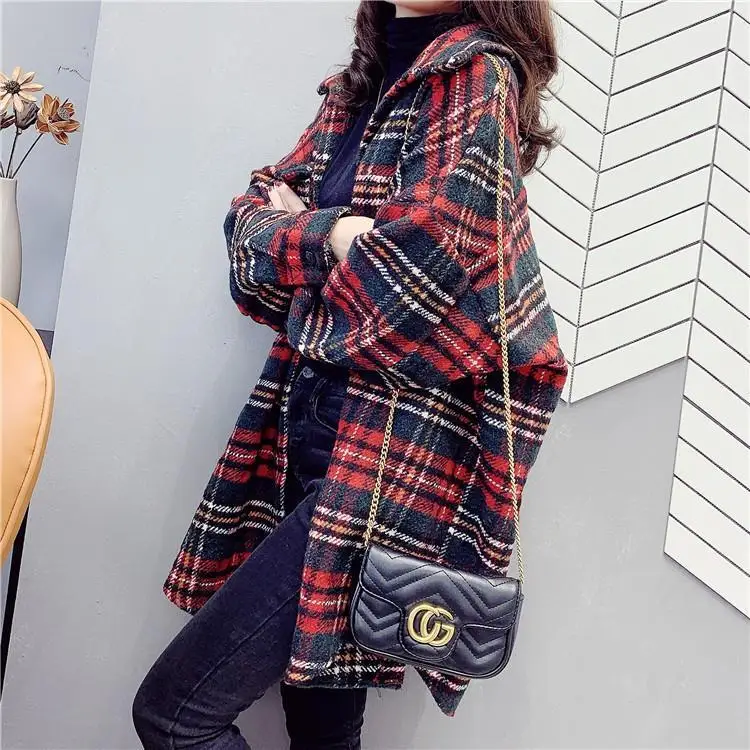 2020 Spring and Autumn New plush shirt women's long plaid thickened long sleeve woolen shirt coat
2020 Spring and Autumn New plush shirt women's long plaid thickened long sleeve woolen shirt coat