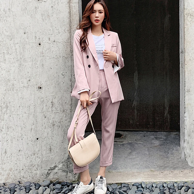 Костюм Женский Повседневный двубортный в полоску, блейзер и брюки с длинным рукавом, офисный комплект из 2 предметов
Костюм Женский Повседневный двубортный в полоску, блейзер и брюки с длинным рукавом, офисный комплект из 2 предметов