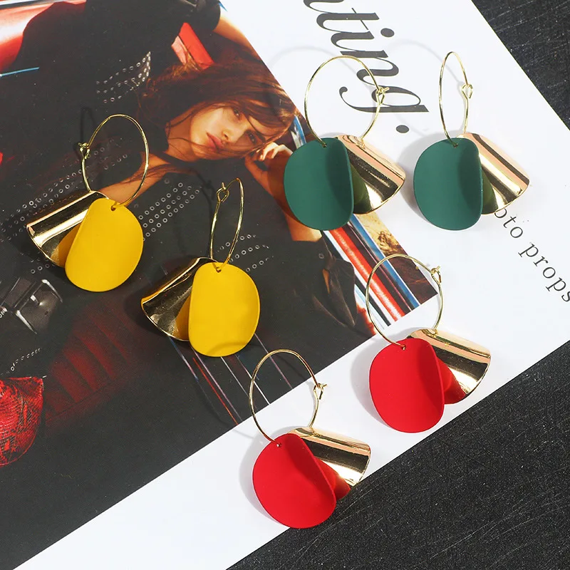 Fashion Women Earrings 2019 Charm Yellow/Green/Red Metal Pendants Hoop Earrings For Women Accessories Jewelry boucle d'oreille
Fashion Women Earrings 2019 Charm Yellow/Green/Red Metal Pendants Hoop Earrings For Women Accessories Jewelry boucle d'oreille