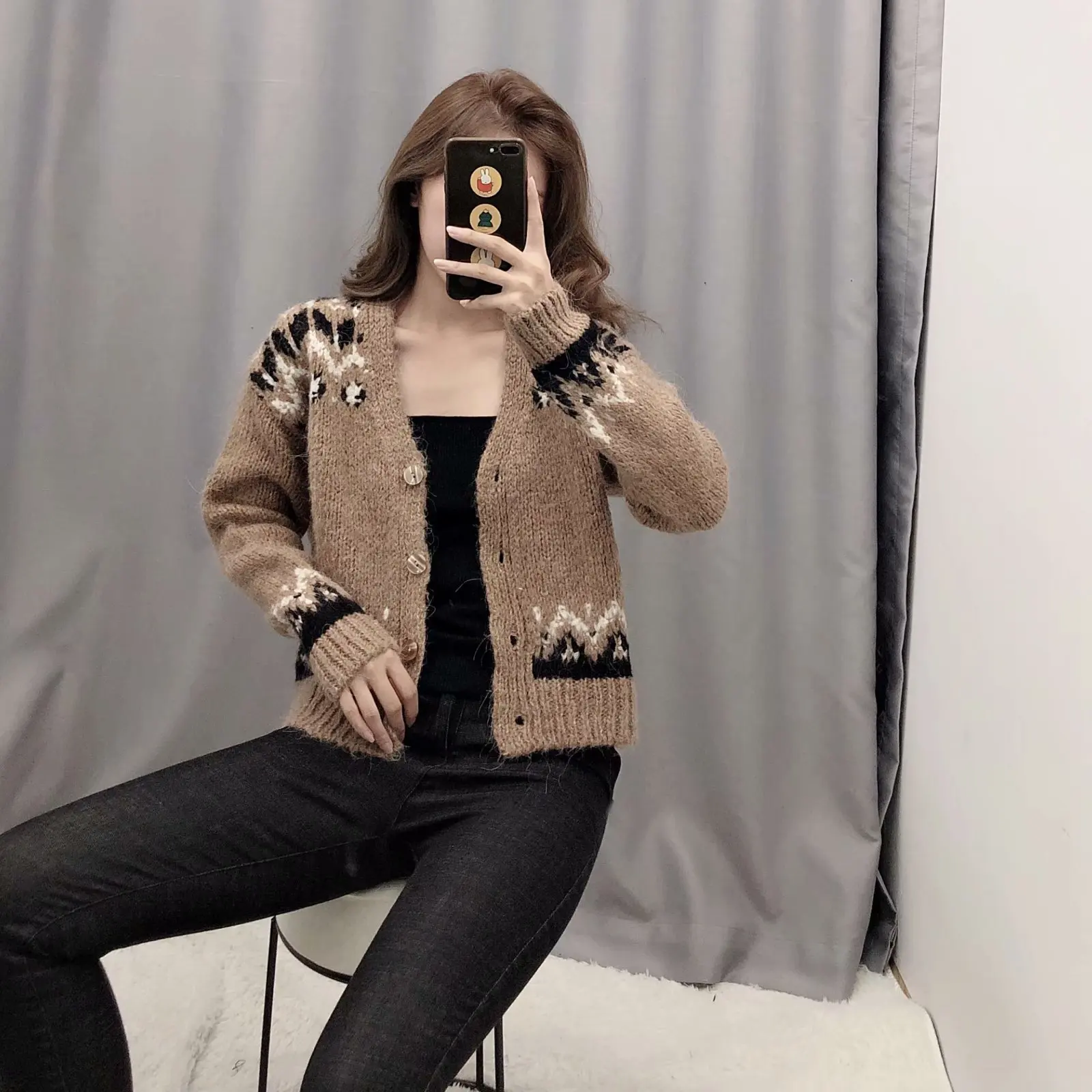 2019 Autumn New Style Retro V-neck Single Breasted Loose-Fit Slimming Alpaca Printed Knitted Cardigan Sweater Coat
2019 Autumn New Style Retro V-neck Single Breasted Loose-Fit Slimming Alpaca Printed Knitted Cardigan Sweater Coat