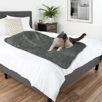 Lamb Wool Pet Blanket Quilt Waterproof Bed Cushion Spring Autumn Bed Blanket Dogs Warm Cover Flannel Blanket Anti-dirty On The
Lamb Wool Pet Blanket Quilt Waterproof Bed Cushion Spring Autumn Bed Blanket Dogs Warm Cover Flannel Blanket Anti-dirty On The