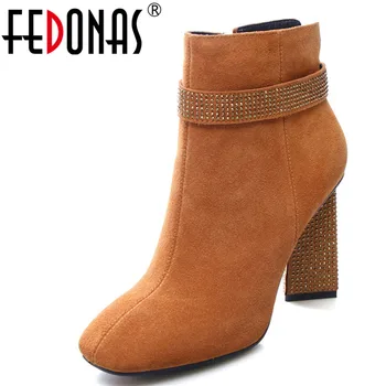 FEDONAS Blingbling Rhinestone Chelsea Boots Night Club Shoes Woman Fashion Super High Heels Quality Cow Suede Women Ankle Boots 
FEDONAS Blingbling Rhinestone Chelsea Boots Night Club Shoes Woman Fashion Super High Heels Quality Cow Suede Women Ankle Boots
