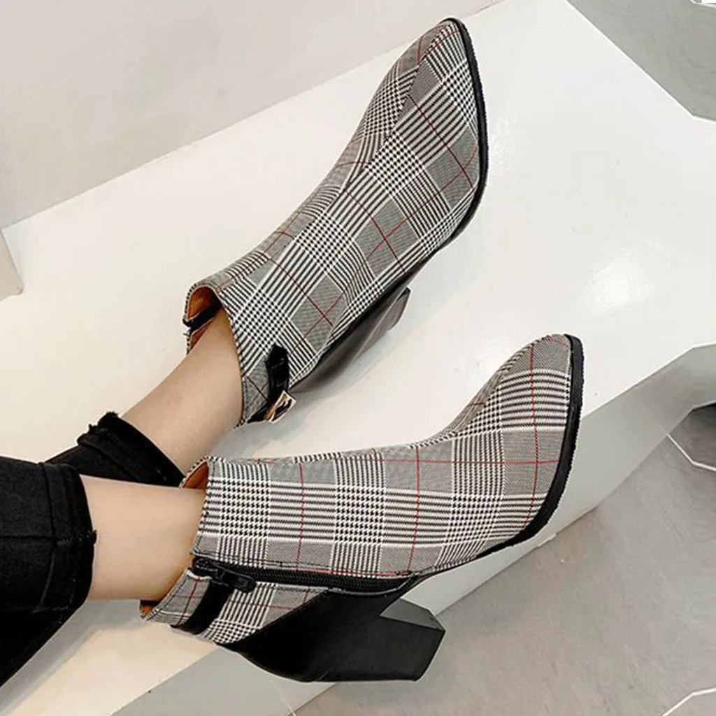 2019 New Autumn Winter Women Boots Colorblock Thick Heel Plaid Elegant European Ladies shoes PU Fashion high heels Boots 35-39
2019 New Autumn Winter Women Boots Colorblock Thick Heel Plaid Elegant European Ladies shoes PU Fashion high heels Boots 35-39