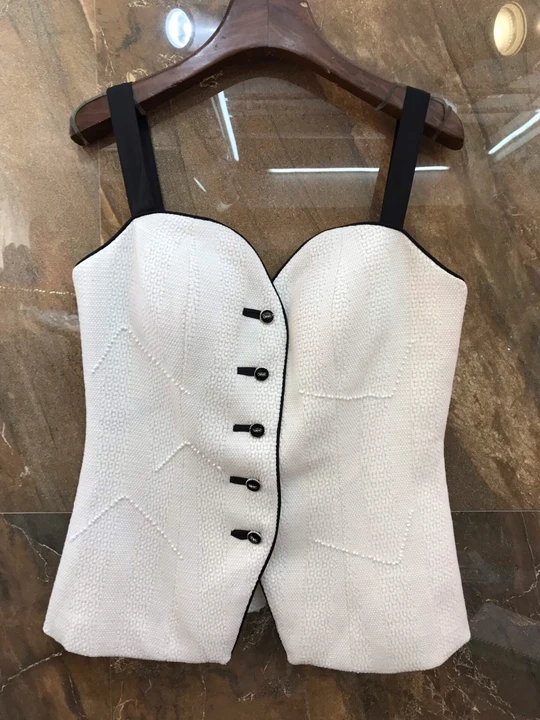 2019 Early Autumn New Woman Button Decorative Shoulder Suspender Belt Put on Bosom and Put on Top 810
2019 Early Autumn New Woman Button Decorative Shoulder Suspender Belt Put on Bosom and Put on Top 810