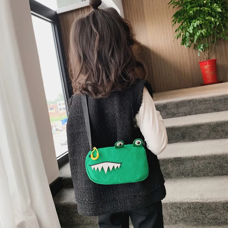 Children's Bags 2019 Autumn And Winter New Style Cartoon Cute Crocodile Modeling Canvas Bag Shoulder Bag BOY'S Accessories Purse
Children's Bags 2019 Autumn And Winter New Style Cartoon Cute Crocodile Modeling Canvas Bag Shoulder Bag BOY'S Accessories Purse