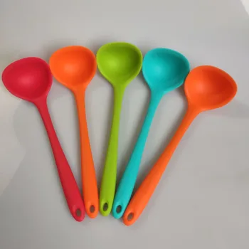 1PC Silicone Ladle Spoon Long Handled Soup Spoon Slightly Curve design Spoons FDA Grade Kitchen Utensils Cooking Tools XB 016
1PC Silicone Ladle Spoon Long Handled Soup Spoon Slightly Curve design Spoons FDA Grade Kitchen Utensils Cooking Tools XB 016