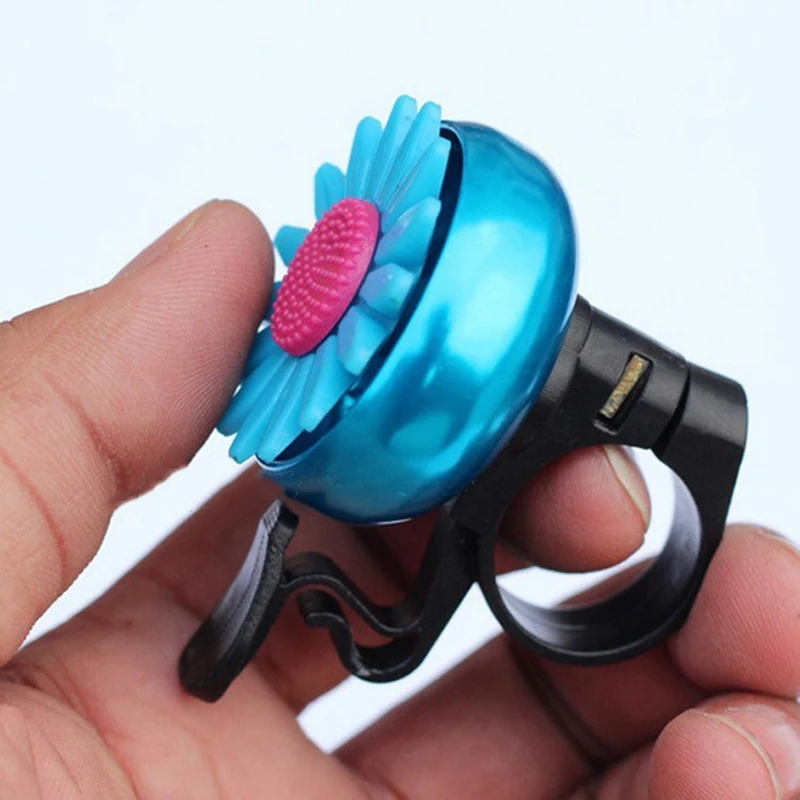 2.2cm Bell Bike Ring Cycling Bicycle Alarm Horn Loud Clear Decoration Stylish Fashionable Aluminum Alloy
2.2cm Bell Bike Ring Cycling Bicycle Alarm Horn Loud Clear Decoration Stylish Fashionable Aluminum Alloy