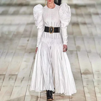 High Quality Luxury Runway New Sexy Deep V-neck Print Dress Women Pleated Bohemian Holiday Dress Puff Sleeve O-Neck party Solid
High Quality Luxury Runway New Sexy Deep V-neck Print Dress Women Pleated Bohemian Holiday Dress Puff Sleeve O-Neck party Solid