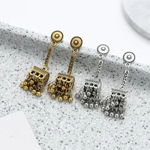 Vintage Bohemia Chain Lock Shape Dangle Earrings For Women Metal Golden Bells Earring Exaggerate Ethnic Style Jewelry
Vintage Bohemia Chain Lock Shape Dangle Earrings For Women Metal Golden Bells Earring Exaggerate Ethnic Style Jewelry