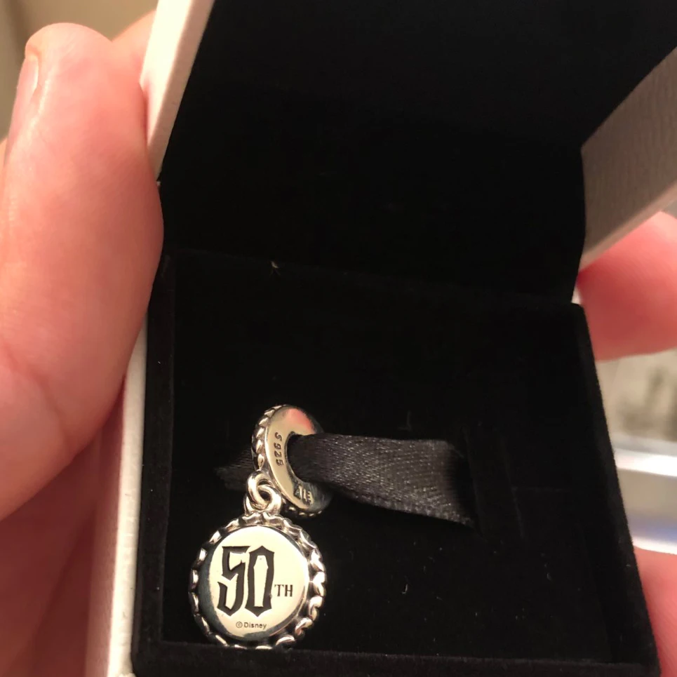Kakany 925 Sterling Silver Disne Land Retirement 50th Anniversary Edition The Haunted Mansion Pendant Charm Free Shipping
Kakany 925 Sterling Silver Disne Land Retirement 50th Anniversary Edition The Haunted Mansion Pendant Charm Free Shipping