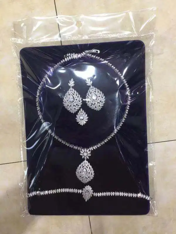 Accking luxury Cubic zirconia jewelry set For Women Party Dubai choker Necklace Earring CZ Crystal Wedding Jewelry Sets
Accking luxury Cubic zirconia jewelry set For Women Party Dubai choker Necklace Earring CZ Crystal Wedding Jewelry Sets