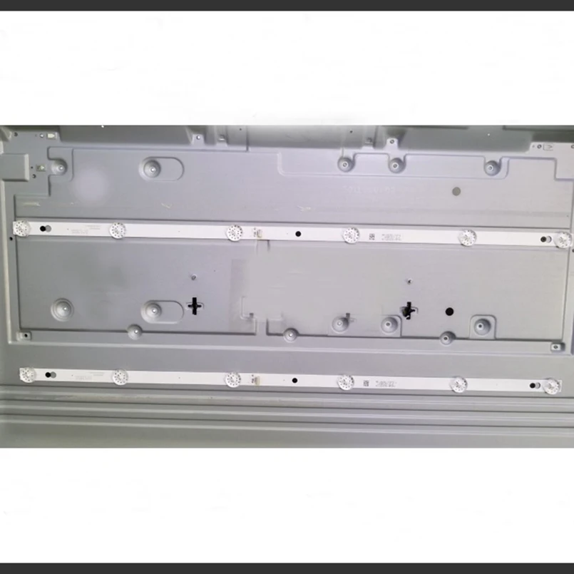 2 pcs/Lot LCD TV backlight strip TCL L32P1A L32F3301B 32D2900 32HR330M06A8V1 4C-LB3206 TCL D32A810 6LEDs each lamp bead is 6V
2 pcs/Lot LCD TV backlight strip TCL L32P1A L32F3301B 32D2900 32HR330M06A8V1 4C-LB3206 TCL D32A810 6LEDs each lamp bead is 6V