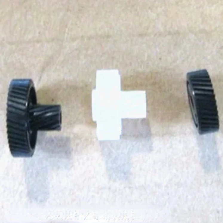 paper feeding gear set of 3 two black and one white For Epson M-T153 t153 153 print head
paper feeding gear set of 3 two black and one white For Epson M-T153 t153 153 print head