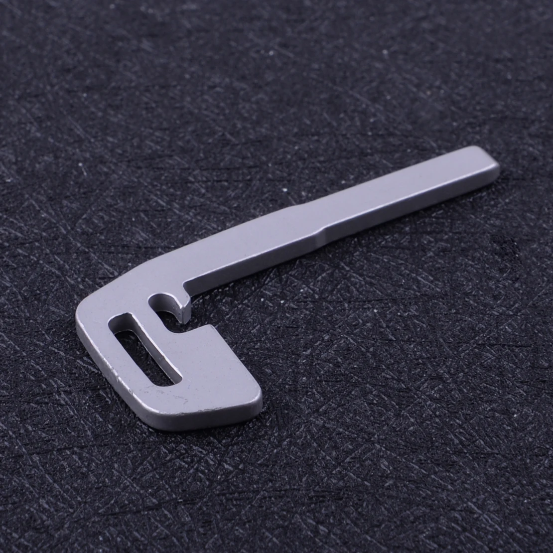 DWCX Car Remote Blank Uncut Blade Key Replacement fit for Volvo C30 C70 S40 V50 2008 2009 2010
DWCX Car Remote Blank Uncut Blade Key Replacement fit for Volvo C30 C70 S40 V50 2008 2009 2010