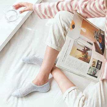 Female Ankle Boat Socks Women Cotton Socks Antiskid Invisible Liner Socks Elastic Comfy Low Cut Hollow Short Socks Breathable 
Female Ankle Boat Socks Women Cotton Socks Antiskid Invisible Liner Socks Elastic Comfy Low Cut Hollow Short Socks Breathable