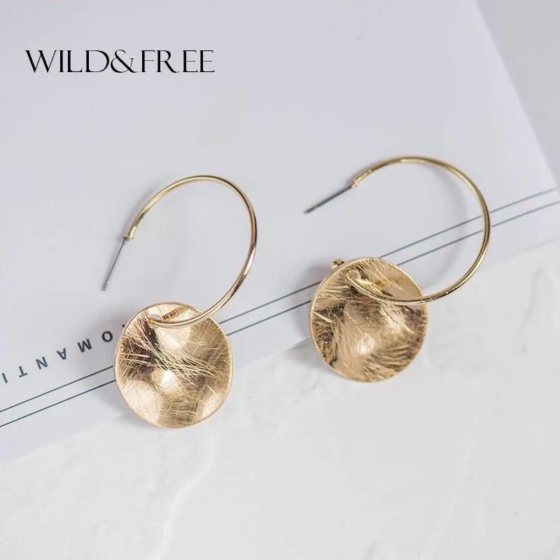 Wild & Free New Punk Simple Design Scratched Round Hoop Earrings Gold Metal Open Hoop Earrings For Women Party Jewelry Brincos
Wild & Free New Punk Simple Design Scratched Round Hoop Earrings Gold Metal Open Hoop Earrings For Women Party Jewelry Brincos