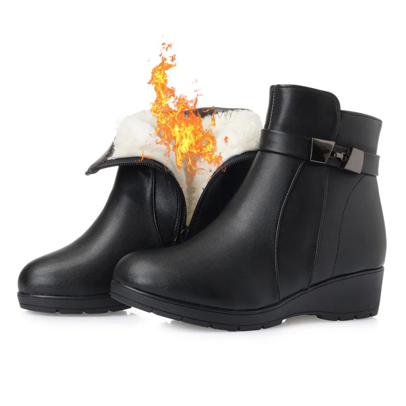 2020 New Ankle Boots Boots Genuine Leather Martin Boots Plush Wool Low Heel Black Winter Boots Shoes for Women Snow Boots 35-43
2020 New Ankle Boots Boots Genuine Leather Martin Boots Plush Wool Low Heel Black Winter Boots Shoes for Women Snow Boots 35-43