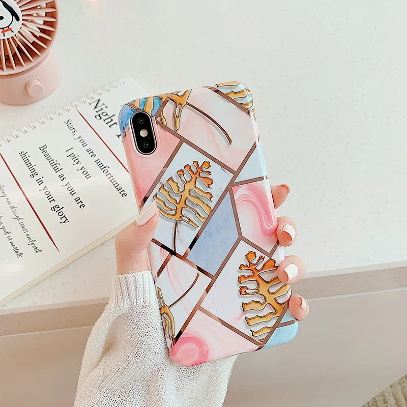Plating IMD Leaf Design Case For iPhone 8 Case Soft Phone Shell For iPhone 6 7 8 Plus X XS Max 11 Pro Max Shockproof Bumper Capa
Plating IMD Leaf Design Case For iPhone 8 Case Soft Phone Shell For iPhone 6 7 8 Plus X XS Max 11 Pro Max Shockproof Bumper Capa