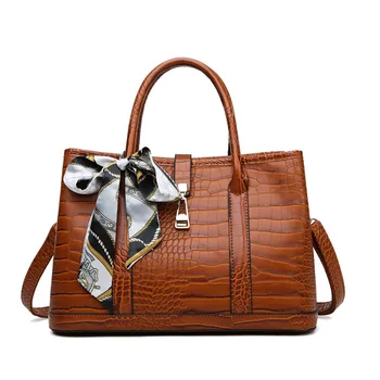 2020 New Buckle Silk Scarf Handbag Fashion Crocodile pattern Shoulder Messenger Bag
2020 New Buckle Silk Scarf Handbag Fashion Crocodile pattern Shoulder Messenger Bag