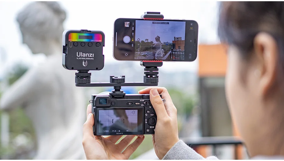 Ulanzi PT-23 Extended Bracket Triple Cold Shoe Mount Holder DSLR SLR Camera Monitor Mount Smartphone Vlog Video Light Bracket Ulanzi PT-23 Extended Bracket Triple Cold Shoe Mount Holder DSLR SLR Camera Monitor Mount Smartphone Vlog Video Light Bracket