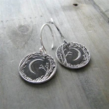 Personality Retro Style Creative Design Moon Tree Embossed Pendant Earrings Simple and Trendy Women's Earrings Jewelry Best Gift
Personality Retro Style Creative Design Moon Tree Embossed Pendant Earrings Simple and Trendy Women's Earrings Jewelry Best Gift