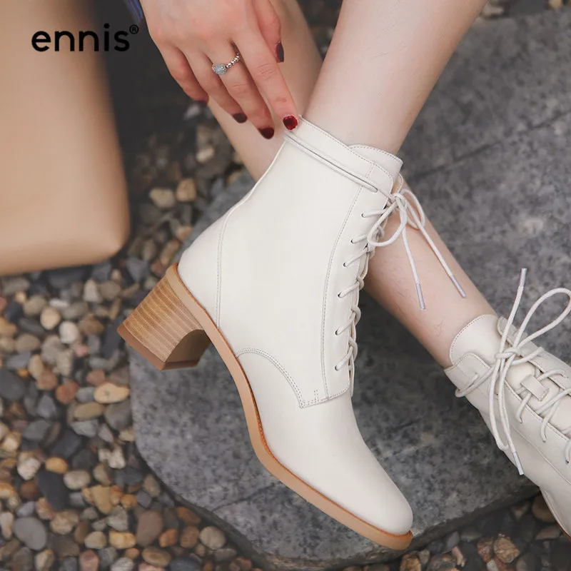 ENNIS Brand Genuine Leather Ankle Boots Women Lace Up Boots Square Heel Fashion Autumn Winter Martin Boots Female Shoes A9275
ENNIS Brand Genuine Leather Ankle Boots Women Lace Up Boots Square Heel Fashion Autumn Winter Martin Boots Female Shoes A9275