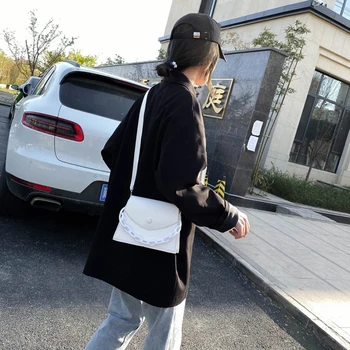 2020 Summer Lady Shoulder Messenger Bags Female Luxury Handbags Chain Design PU Leather Crossbody Small Bags For Women Purses 
2020 Summer Lady Shoulder Messenger Bags Female Luxury Handbags Chain Design PU Leather Crossbody Small Bags For Women Purses