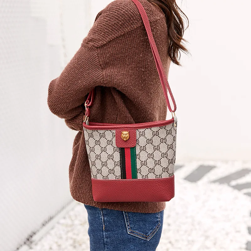 Korean-style Women's Shoulder Hobo Bag Customizable Logo2018 Winter New Products Shoulder Bucket Bag
Korean-style Women's Shoulder Hobo Bag Customizable Logo2018 Winter New Products Shoulder Bucket Bag