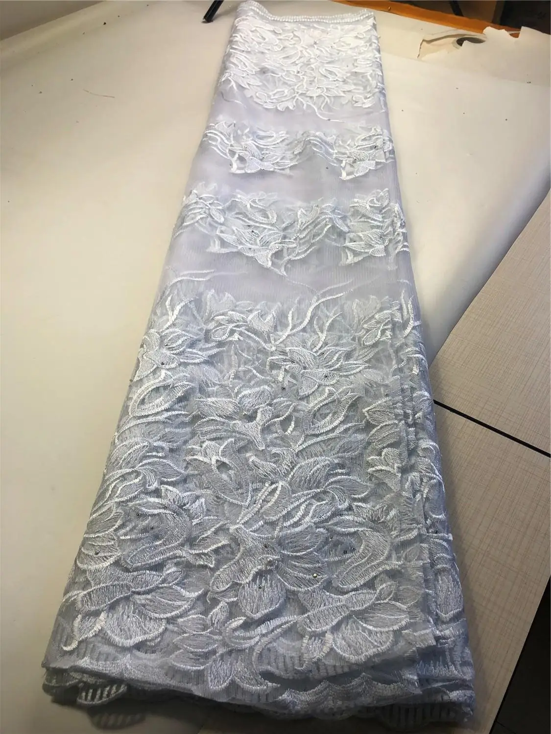 African French Lace Fabric High Quality Tulle Net Lace Fabric 5 Yards Embroidery Nigerian Lace Fabric For Women CFN009
African French Lace Fabric High Quality Tulle Net Lace Fabric 5 Yards Embroidery Nigerian Lace Fabric For Women CFN009