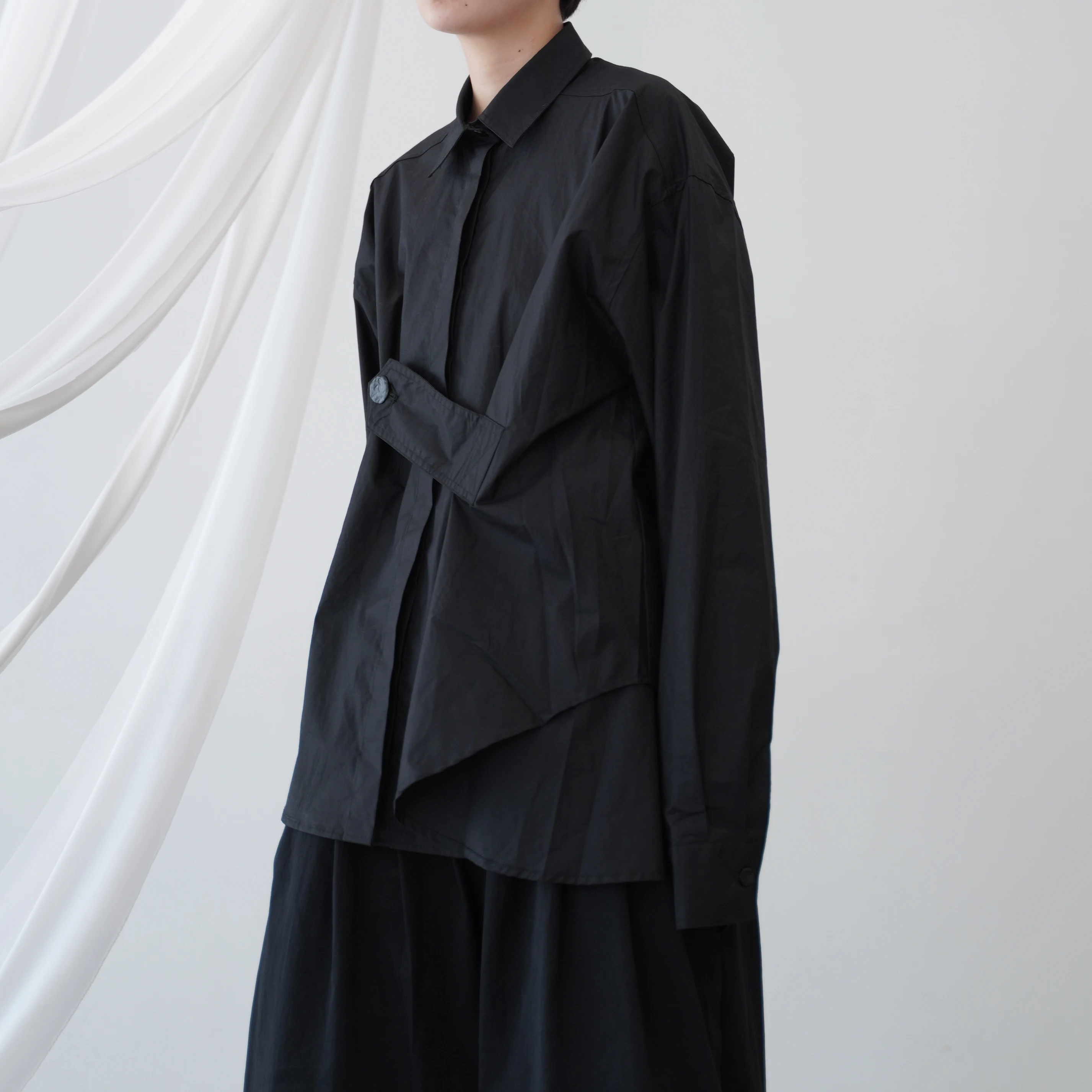 S-6XL 2019 New men's clothing Hair Stylist Show Slant Design Sense Irregular Shirt plus size costumes
S-6XL 2019 New men's clothing Hair Stylist Show Slant Design Sense Irregular Shirt plus size costumes