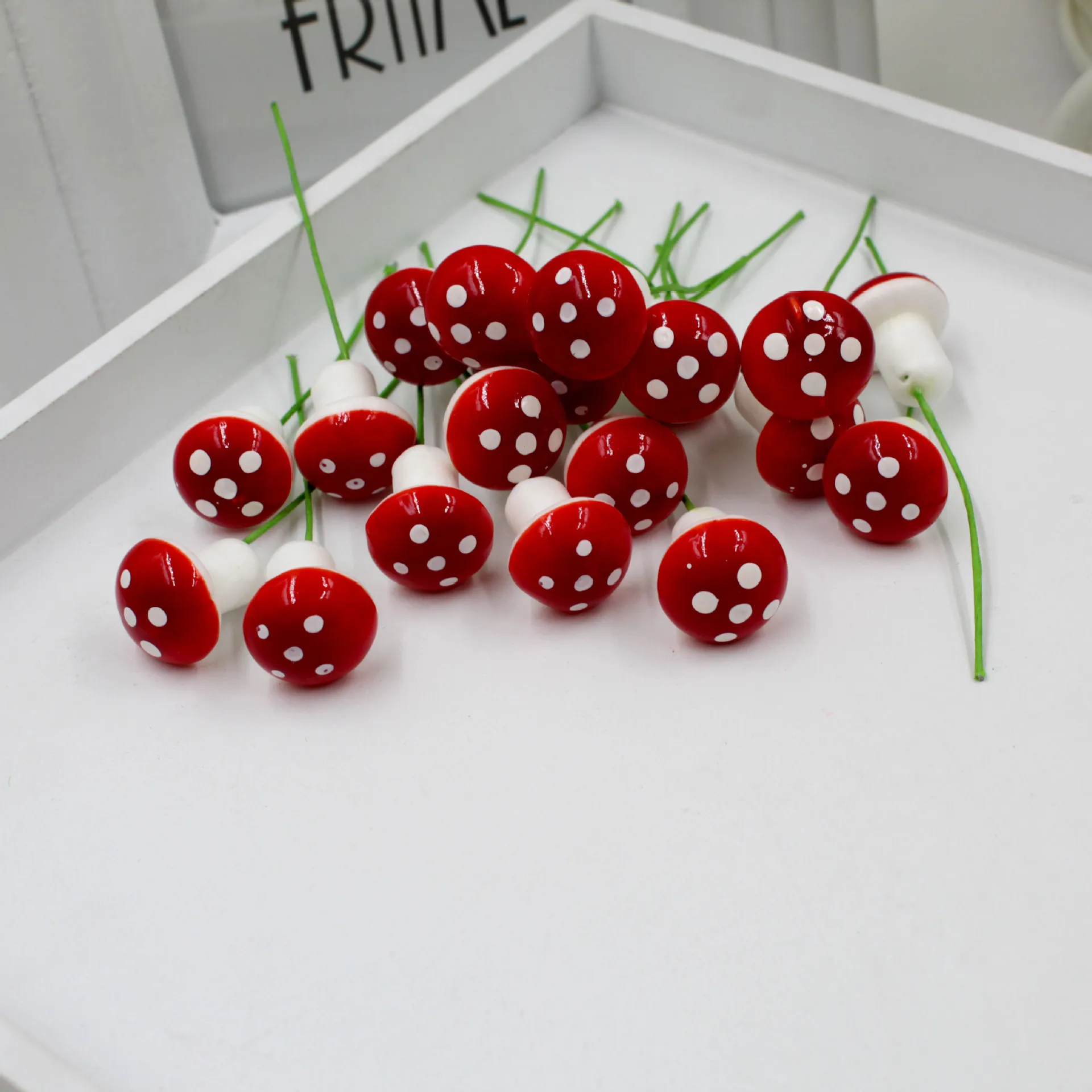10Pcs/set 2cm Artificial Mini Mushroom Miniatures Fairy Garden Moss Terrarium Resin Crafts Decorations Stakes Craft for Home
10Pcs/set 2cm Artificial Mini Mushroom Miniatures Fairy Garden Moss Terrarium Resin Crafts Decorations Stakes Craft for Home