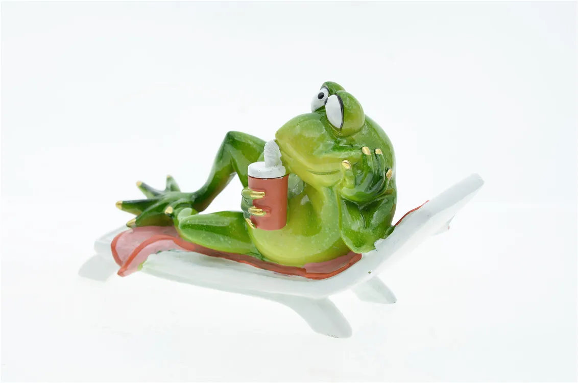 MYBLUE 2Pcs/Set Kawaii Garden Animal Resin Lovers Frog Enjoy Life On Vacation Figurine Nordic Home Room Decoration Accessories