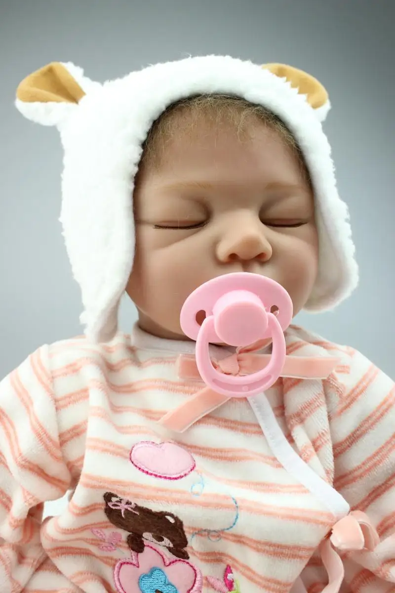lifelike baby dolls with eyes that open and close