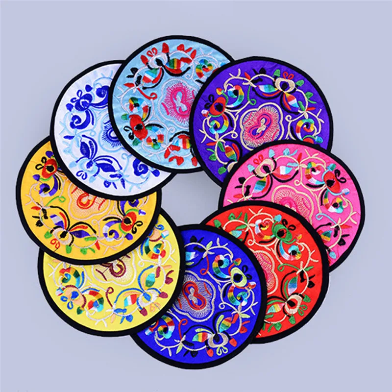Chinese Style Cloth Coaster Custom Silk Cup Coaster Custom Chinese Circular Embroidery Drink Coasters Classical Flavor
Chinese Style Cloth Coaster Custom Silk Cup Coaster Custom Chinese Circular Embroidery Drink Coasters Classical Flavor