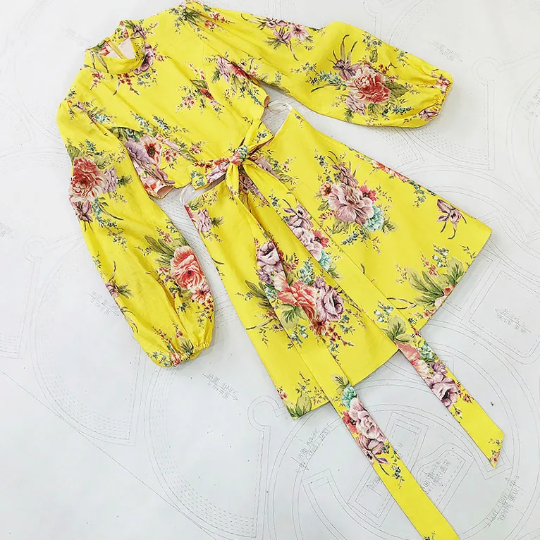 Beach Style Yellow Floral Dress 2020 Spring New Holiday Fashion Waist Cut Out Long Lantern Sleeve Luxury Linen Dresses
Beach Style Yellow Floral Dress 2020 Spring New Holiday Fashion Waist Cut Out Long Lantern Sleeve Luxury Linen Dresses