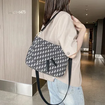 Casual Women's Bag Bucket 2020 Winter Crossbody Messenger Shoulder Bags for Female Fashion Style Letter Luxury Handbag Lady Tote
Casual Women's Bag Bucket 2020 Winter Crossbody Messenger Shoulder Bags for Female Fashion Style Letter Luxury Handbag Lady Tote