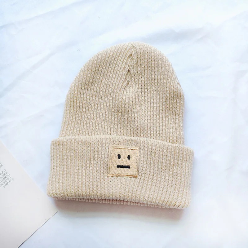 Winter Smiley Labeling Knitted Beanies Hat Women Fashion Wild Soft Confortable Hedging Cap Streetwear Casual Warm Thick Knit Hat 
Winter Smiley Labeling Knitted Beanies Hat Women Fashion Wild Soft Confortable Hedging Cap Streetwear Casual Warm Thick Knit Hat