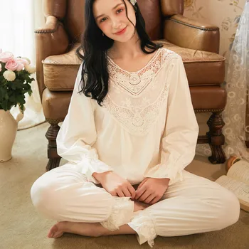 Pajamas set 2 pieces women sleepwear French count wind cotton pajamas for female lace Princess bow home service Romatic suit
Pajamas set 2 pieces women sleepwear French count wind cotton pajamas for female lace Princess bow home service Romatic suit