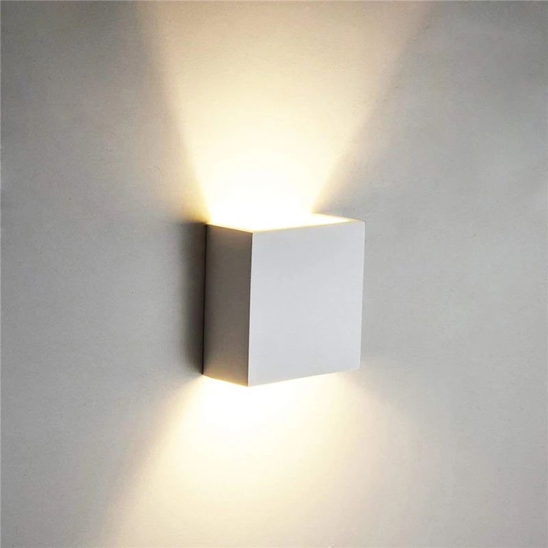 Простой светодиодный алюминиевый настенный светильник квадратный прикроватный