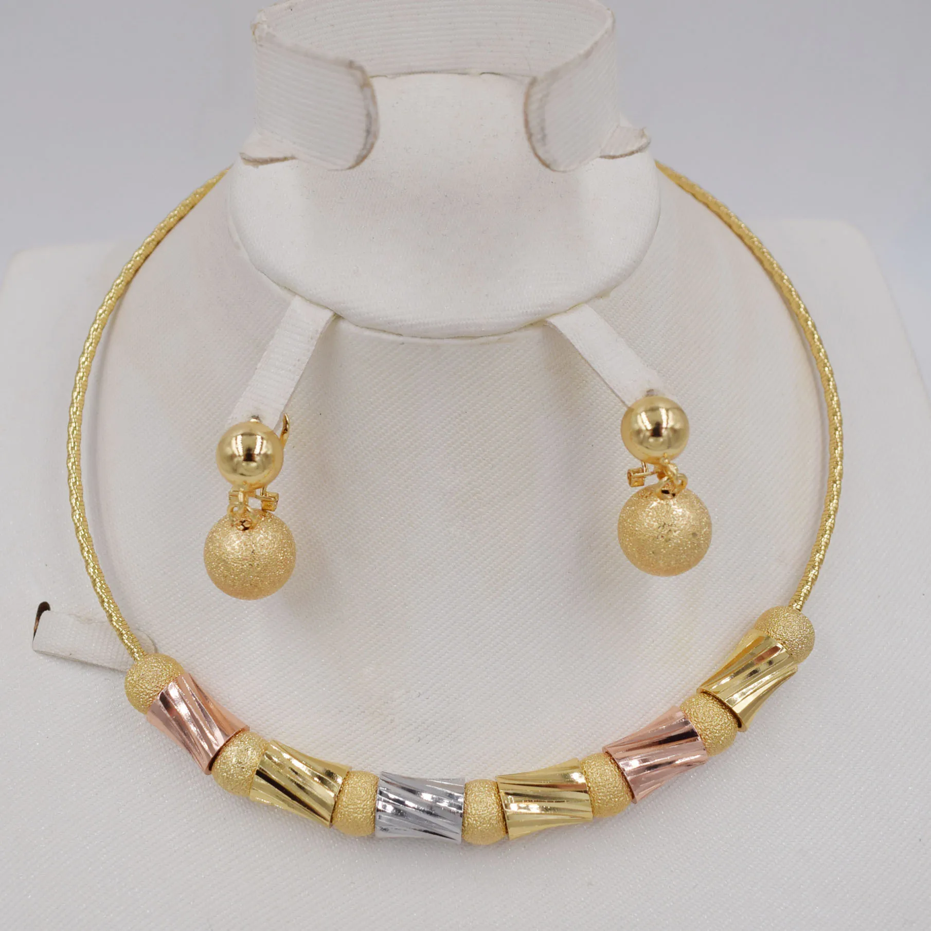 Высококачественные ювелирные изделия из драгоценных камней Ltaly 750 цвет золото