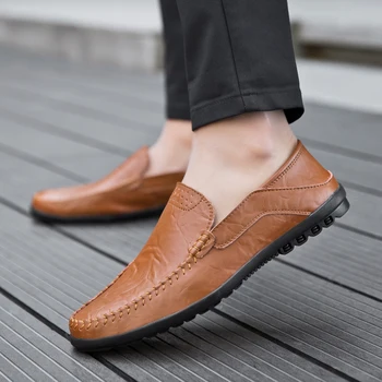 2020 Mens Loafers Leather Men Casual Shoes outdoor Soft Comfy Slip On Shoes For Men Classics Flat Fashion Retro Driving Shoes 
2020 Mens Loafers Leather Men Casual Shoes outdoor Soft Comfy Slip On Shoes For Men Classics Flat Fashion Retro Driving Shoes