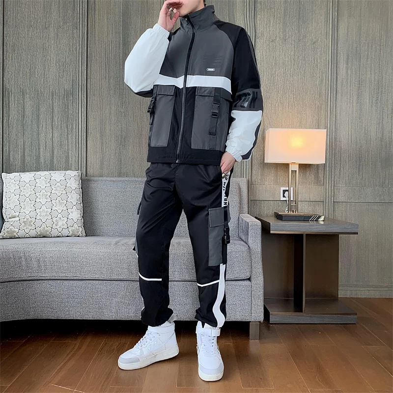 Autumn men's Stylish Tracksuit Patchwork zipper Jacket + Pants suit Two Pieces Set Streetwear Suit Running Sportswear Hip-hop
Autumn men's Stylish Tracksuit Patchwork zipper Jacket + Pants suit Two Pieces Set Streetwear Suit Running Sportswear Hip-hop
